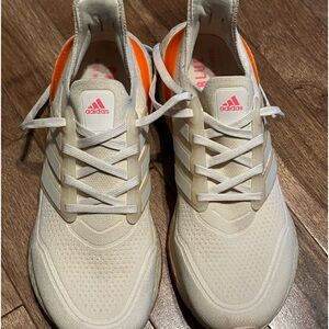 Adidas women’s sneakers-Ultraboost 21 Running shoes